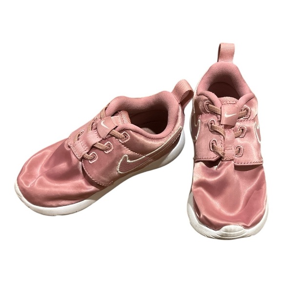 NIKE walkers - Picture 1 of 5
